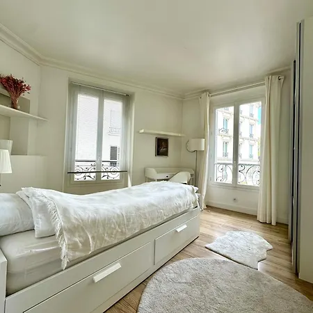 Très Bel 3 Pièces à Centre Parigi